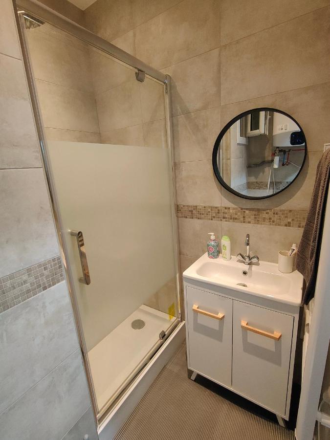 Les Lofts De Provins: Apt 4 Exterior foto